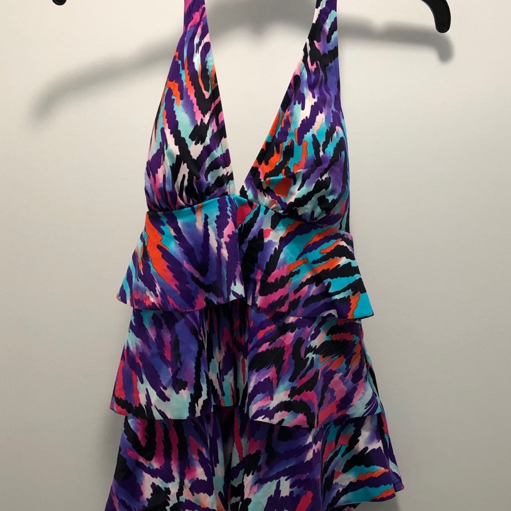 Caribbean Joe-swim tankini top size 12- beautiful